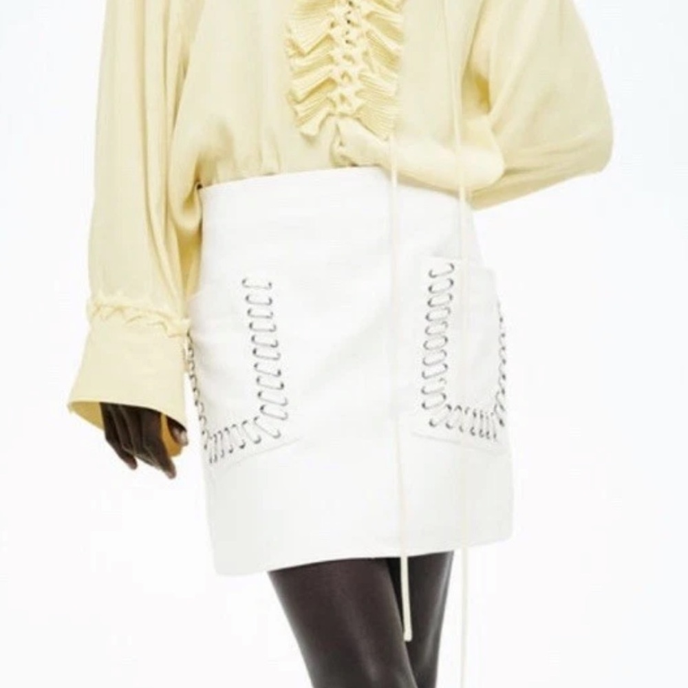 H&M Coated Patch Pockets Faux Leather Mini Skirt Cream White